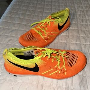 Nike Free Women’s Focus FlyKnit Ombré Highlighter Sneaker size 8 US